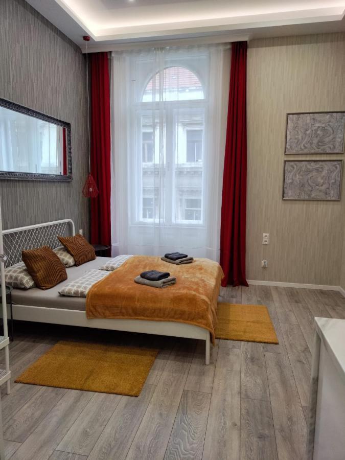 Apartments Next To The Synagogue Budapest Luaran gambar